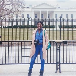 Meet your Posher, Debbie